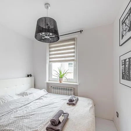 Sun Apartment *